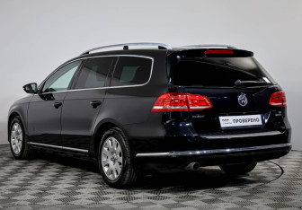 Подержанный автомобиль Volkswagen Passat Wagon 2011 года (7 фото)