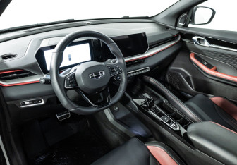 Подержанный автомобиль Geely Coolray 2024 года (11 фото)