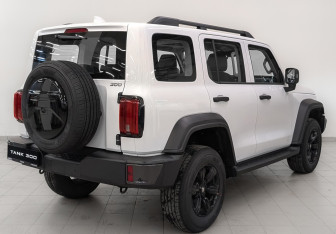 Новый Tank 300 2024 (2 фото)