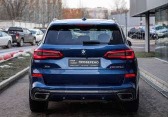 Подержанный автомобиль BMW X5 2019 года (7 фото)