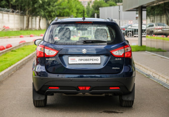 Подержанный автомобиль Suzuki SX4 Hatchback 2021 года (7 фото)