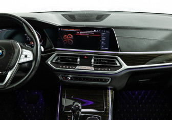 Подержанный автомобиль BMW X7 2020 года (14 фото)