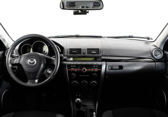 Подержанный автомобиль Mazda 3 Sedan 2008 года (10 фото)