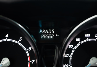 Подержанный автомобиль Ford Fiesta Sedan 2016 года (11 фото)