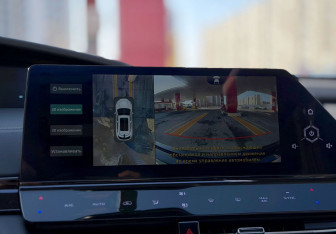 Подержанный автомобиль Changan UNI-K 2023 года (18 фото)