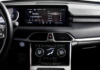 Подержанный автомобиль Exeed TXL 2023 года (18 фото)