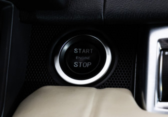 Подержанный автомобиль Land Rover Range Rover Sport 2013 года (20 фото)