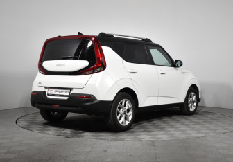 Подержанный автомобиль Kia Soul 2022 года (5 фото)