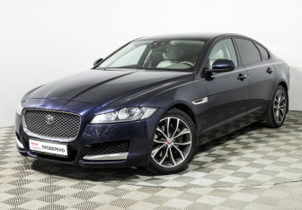 Подержанный автомобиль Jaguar XF Sedan 2017 года (1 фото)