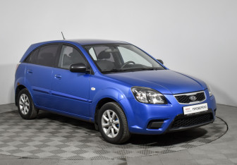 Подержанный автомобиль Kia Rio Hatchback 2010 года (3 фото)