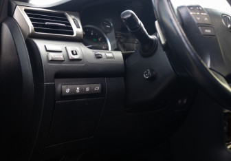 Подержанный автомобиль Lexus LX 2014 года (26 фото)