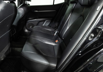 Подержанный автомобиль Toyota Camry Sedan 2018 года (10 фото)
