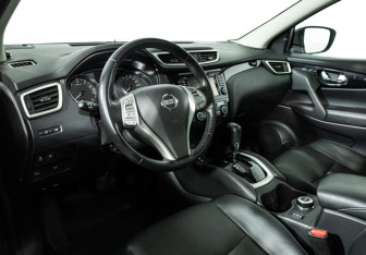 Подержанный автомобиль Nissan Qashqai 2018 года (11 фото)