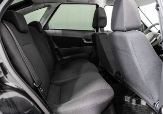Подержанный автомобиль LADA (ВАЗ) Priora Hatchback 2013 года (14 фото)