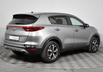 Подержанный автомобиль Kia Sportage 2020 года (5 фото)