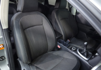 Подержанный автомобиль Nissan Qashqai 2007 года (17 фото)
