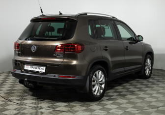 Подержанный автомобиль Volkswagen Tiguan 2016 года (5 фото)