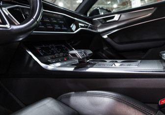 Подержанный автомобиль Audi A6 Wagon 2020 года (25 фото)