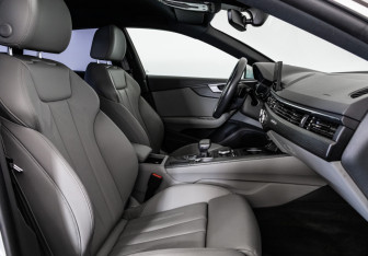 Подержанный автомобиль Audi A5 Liftback 2017 года (24 фото)