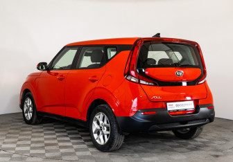 Подержанный автомобиль Kia Soul 2020 года (7 фото)