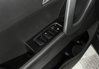 Подержанный автомобиль Hyundai Creta 2018 года (10 фото)