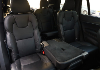 Подержанный автомобиль Volvo XC90 2019 года (34 фото)