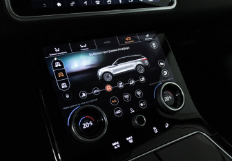 Подержанный автомобиль Land Rover Range Rover Velar 2018 года (20 фото)