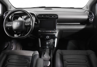 Подержанный автомобиль Citroen C3 Aircross 2018 года (11 фото)