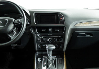 Подержанный автомобиль Audi Q5 2012 года (14 фото)