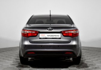 Подержанный автомобиль Kia Rio Sedan 2013 года (6 фото)