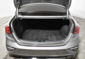 Подержанный автомобиль Kia Cerato Sedan 2020 года (19 фото)