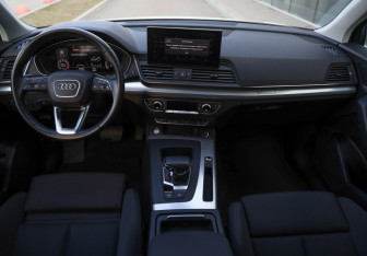 Подержанный автомобиль Audi Q5 2022 года (8 фото)