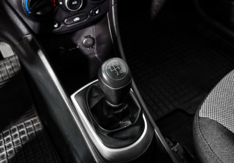 Подержанный автомобиль Hyundai Solaris Hatchback 2014 года (11 фото)