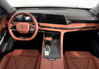 Подержанный автомобиль Changan CS75PLUS 2023 года (16 фото)