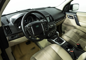 Подержанный автомобиль Land Rover Freelander 2014 года (11 фото)