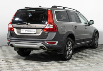 Подержанный автомобиль Volvo XC70 2010 года (5 фото)