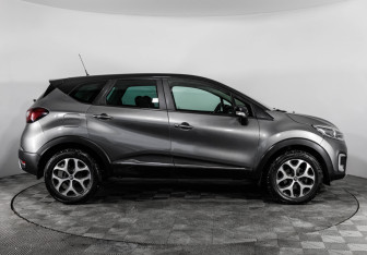 Подержанный автомобиль Renault Kaptur 2017 года (4 фото)