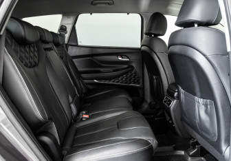 Подержанный автомобиль Hyundai Santa Fe 2023 года (21 фото)