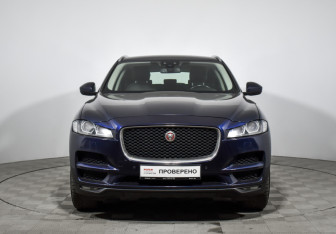 Подержанный автомобиль Jaguar F-Pace 2017 года (2 фото)