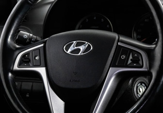 Подержанный автомобиль Hyundai Solaris Sedan 2014 года (11 фото)