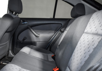 Подержанный автомобиль Skoda Octavia Liftback 2009 года (12 фото)