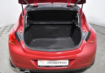 Подержанный автомобиль Opel Astra Hatchback 2011 года (18 фото)