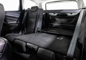 Подержанный автомобиль Ford Kuga 2017 года (18 фото)