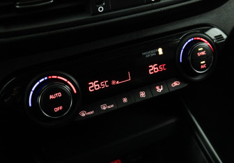 Подержанный автомобиль Kia Cerato Sedan 2020 года (17 фото)