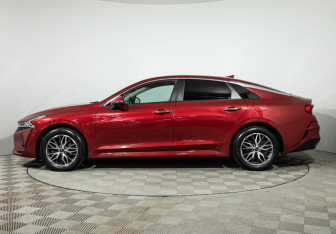 Подержанный автомобиль Kia K5 2022 года (8 фото)
