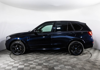 Подержанный автомобиль BMW X5 2017 года (8 фото)