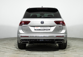 Подержанный автомобиль Volkswagen Tiguan 2018 года (6 фото)