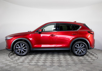 Подержанный автомобиль Mazda CX-5 2017 года (8 фото)