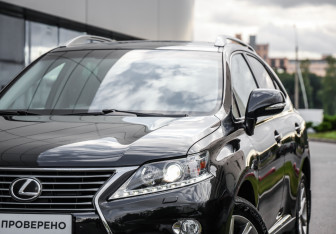 Подержанный автомобиль Lexus RX 2014 года (2 фото)