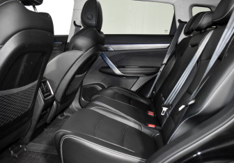 Подержанный автомобиль Geely Atlas Pro 2023 года (13 фото)